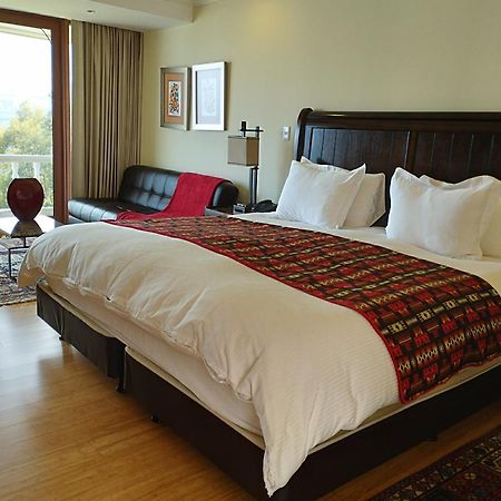 Hotel Medina Del Lago Отавало Экстерьер фото